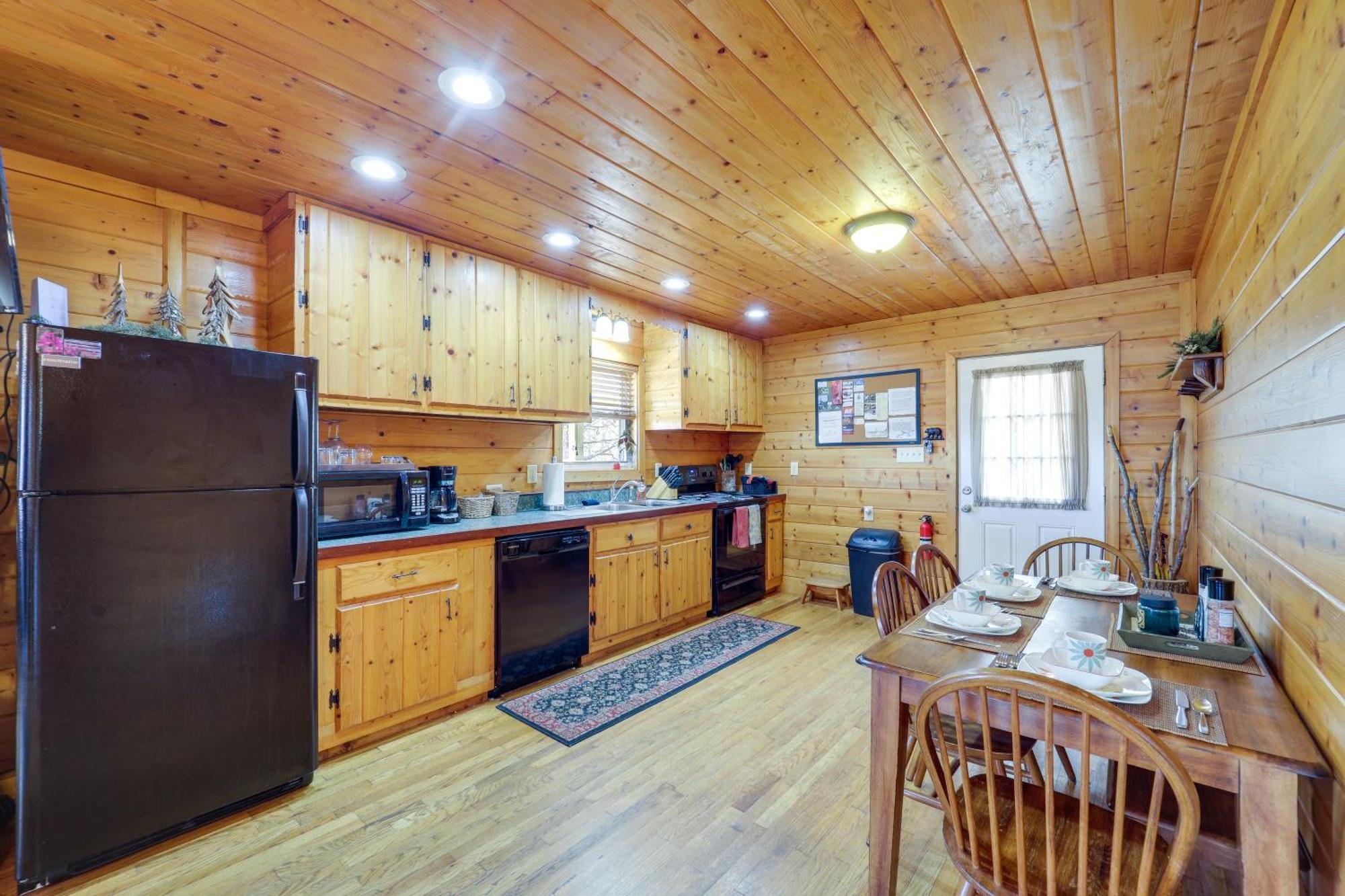 Secluded Lenoir Cabin 4 Mi To Dtwn Blowing Rock Exterior photo